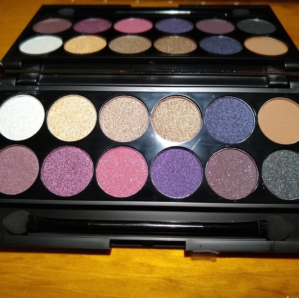 NWOT Sleek Makeup Eyeshadow palette